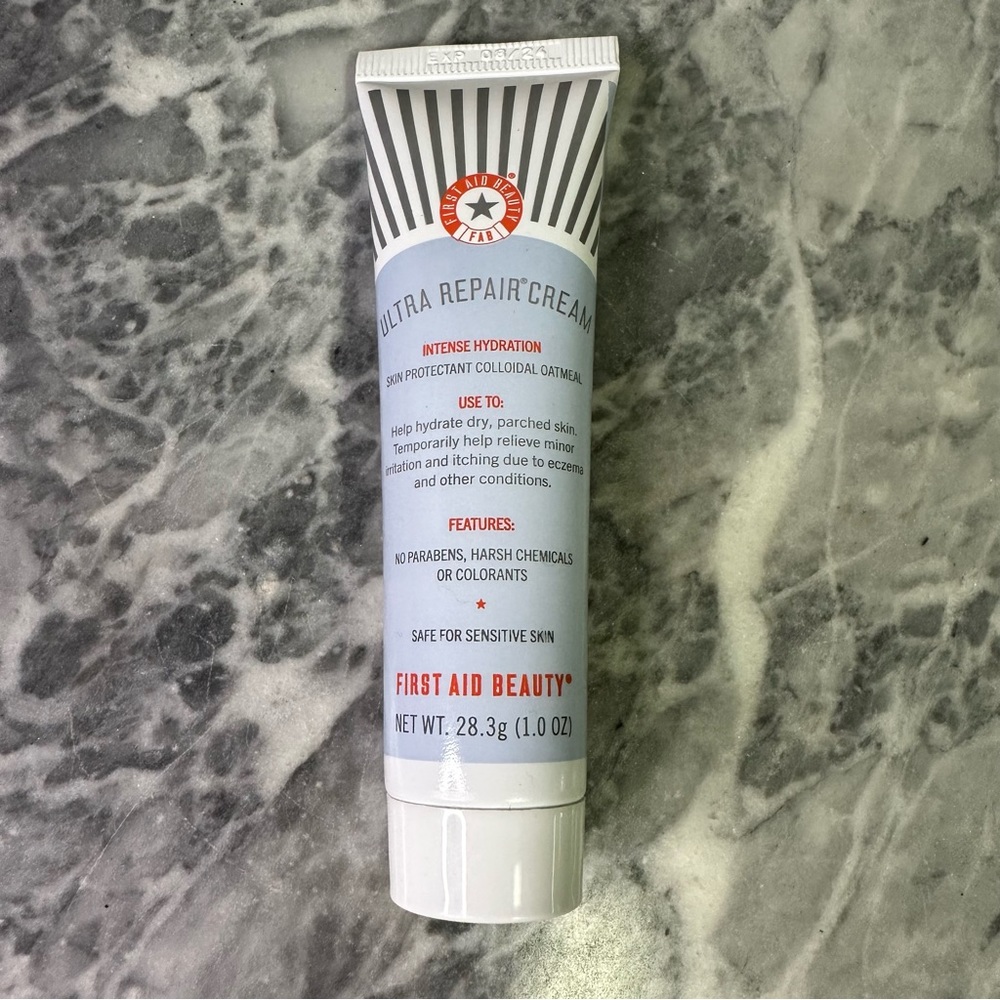 First Aid Beauty Ultra Repair Cream Moisturizer‎